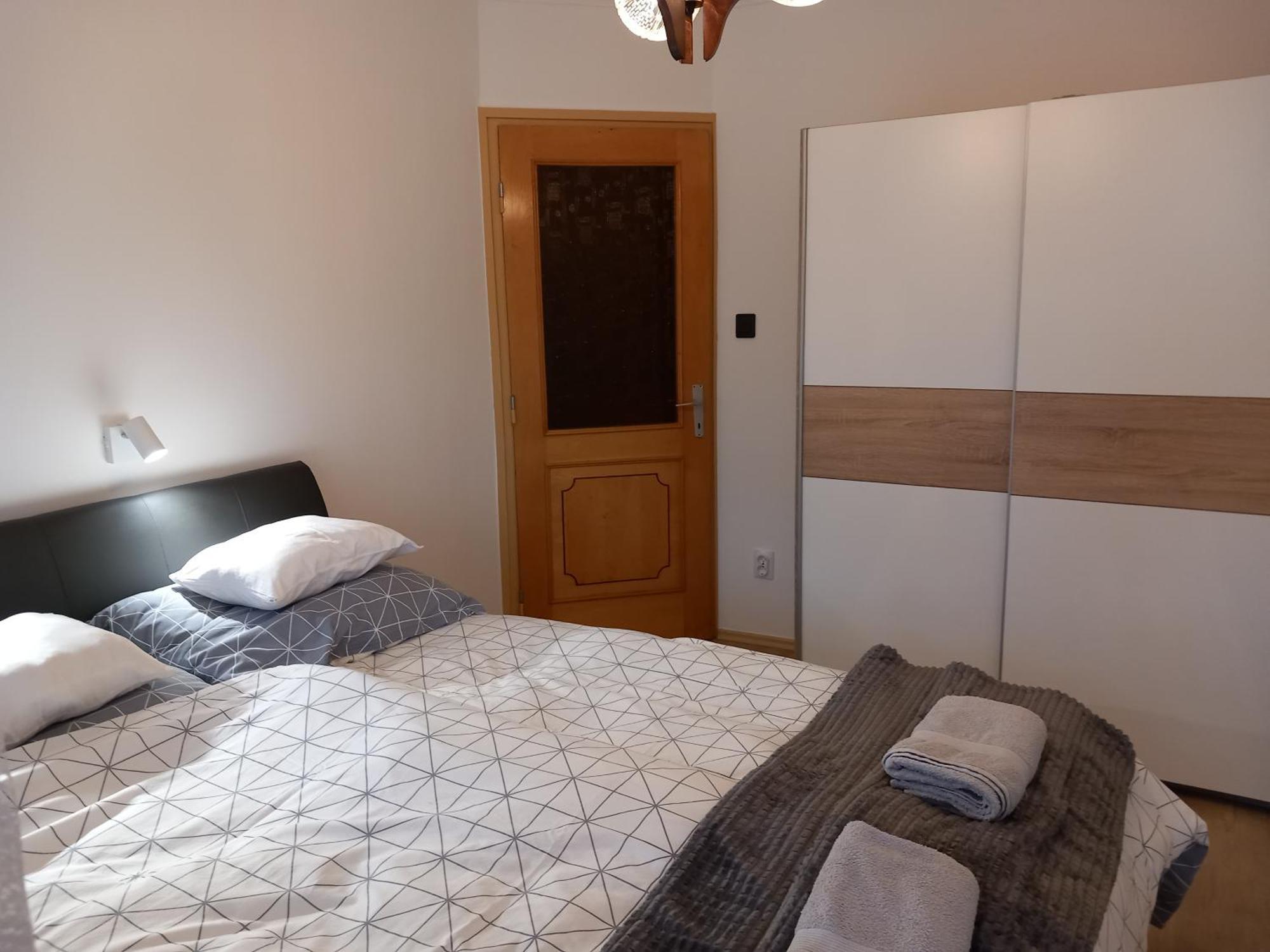 Fausztland Apartments 자르마디 외부 사진